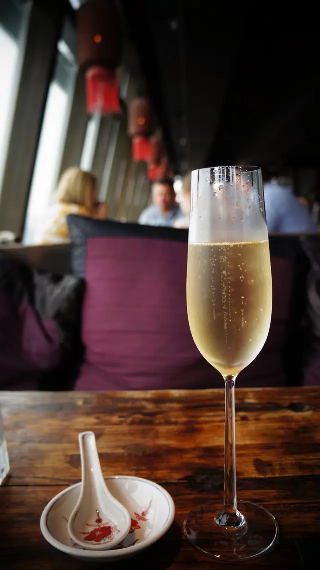 Venve Clicquot Ponsardin NV Champagne