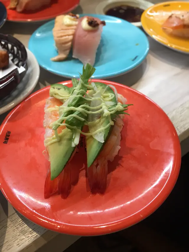 牛油果熟蝦壽司