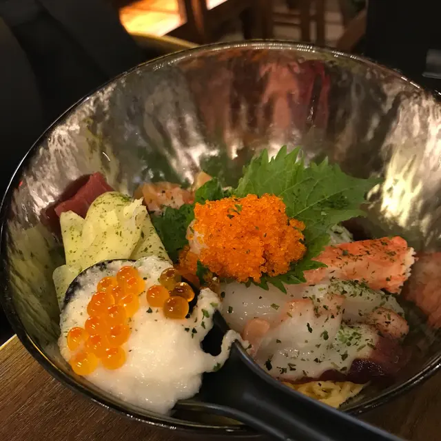 海鮮丼