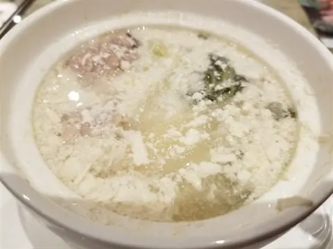 賣相極差既杏汁燉豬肺