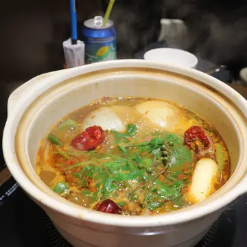 麻辣鸡煲