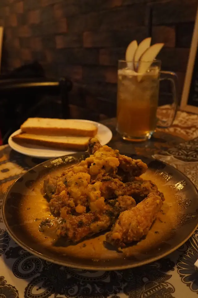 Golden chicken wings