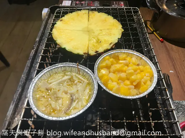 溫室菠蘿、牛油香菌和牛油粟米