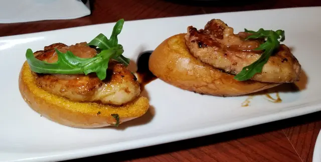 香煎鵝肝多士配無花果醬