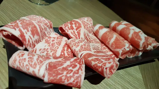 美國牛小排及西班牙黑毛豬