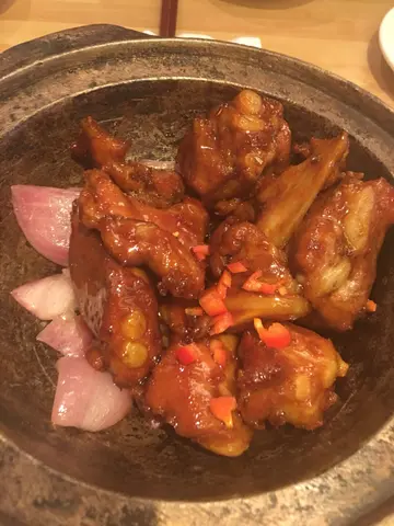 黑醋豬軟骨煲