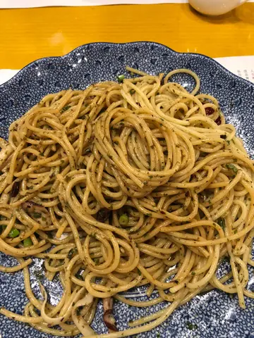 Ogil bola boshini qizning qiniga tiqib oladi