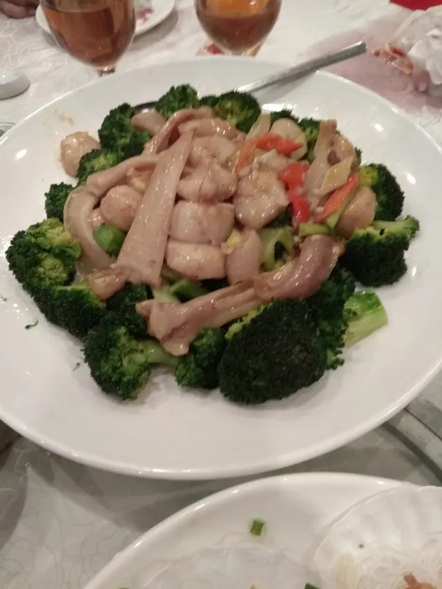 好足料，條條象拔蚌