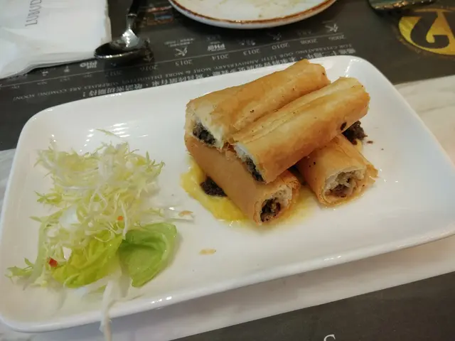 松茸野菌酥皮卷