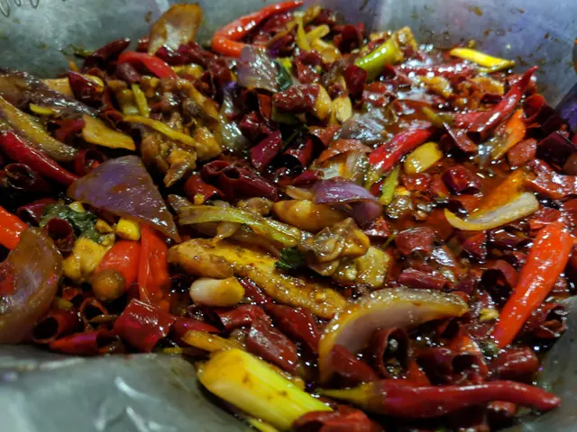 正宗麻辣重慶雞煲