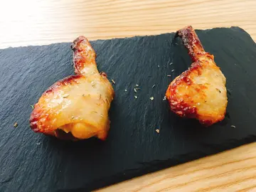忌廉芝士磨菇酿鸡翼