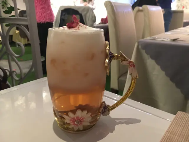 玫瑰鮮奶伯爵茶