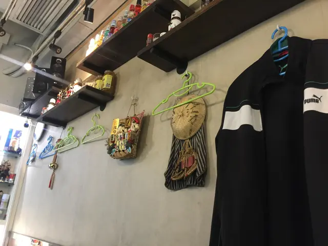 有外套帶來的話可以掛到後面喔~