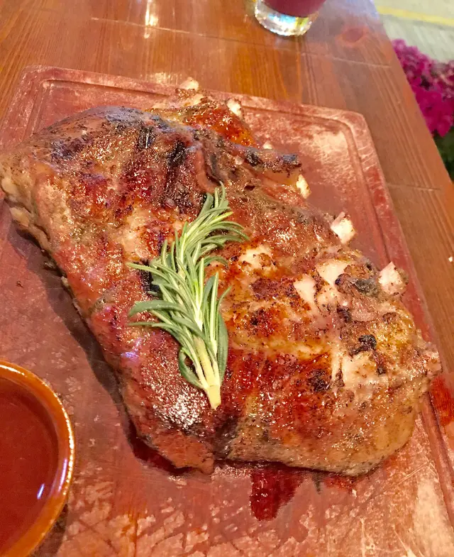 燒原條黑毛豬肋骨 配柑桔果凍醬