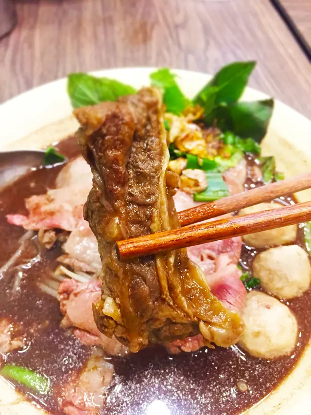 安格斯牛肉船麵