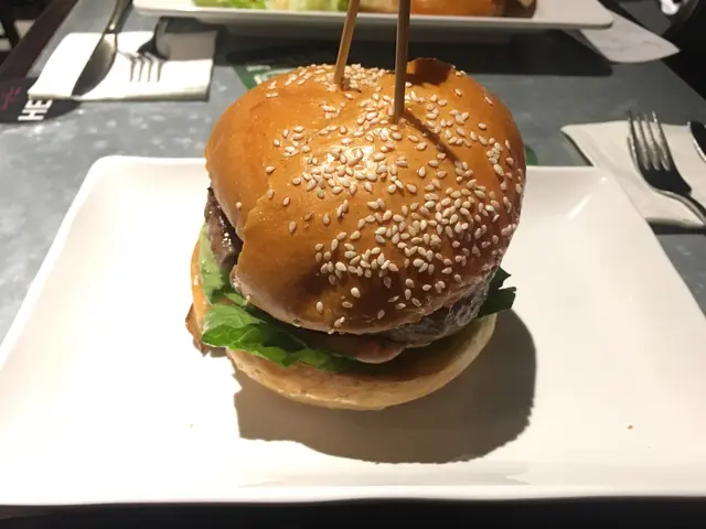 鮮蘑菇牛肉漢堡