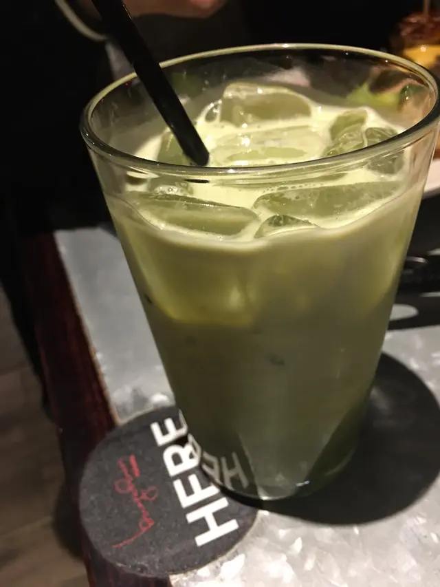 Iced  green  tea  latte