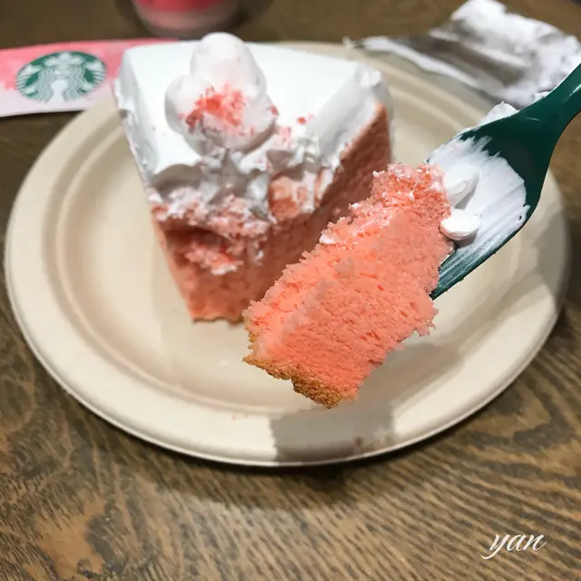 士多啤梨雪芳蛋糕