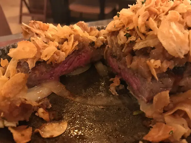 熱板烤MFG招牌肉眼扒配蒜頭山