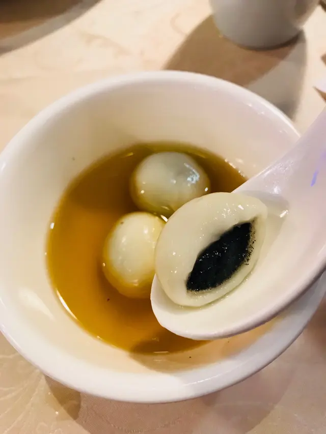 芝麻湯圓