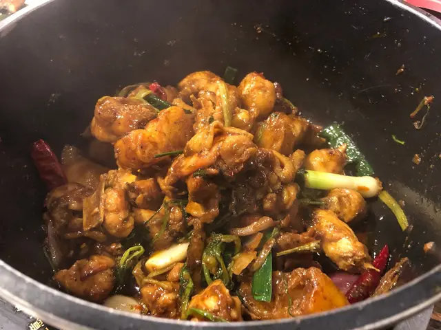 雞件鮮味嫩滑,麻辣滋味