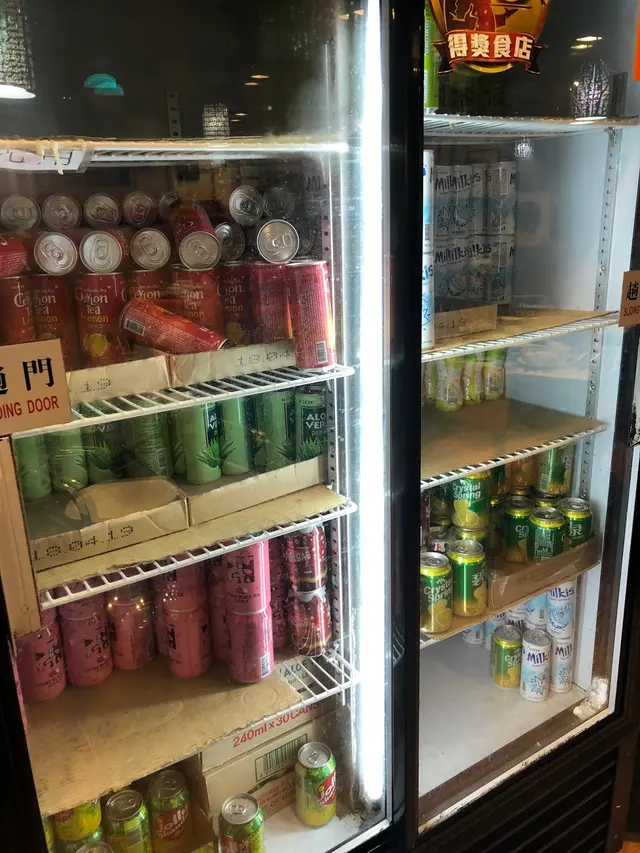 各類飲品和汽水、自家製涼菜也是任飲der~