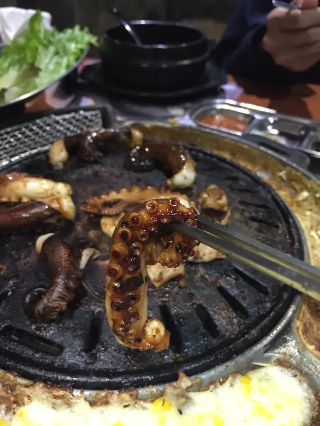 蠔食雜錦八爪魚套餐: 大八爪魚