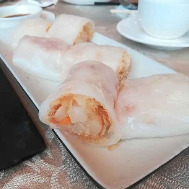 酥脆蘿蔔絲腸粉