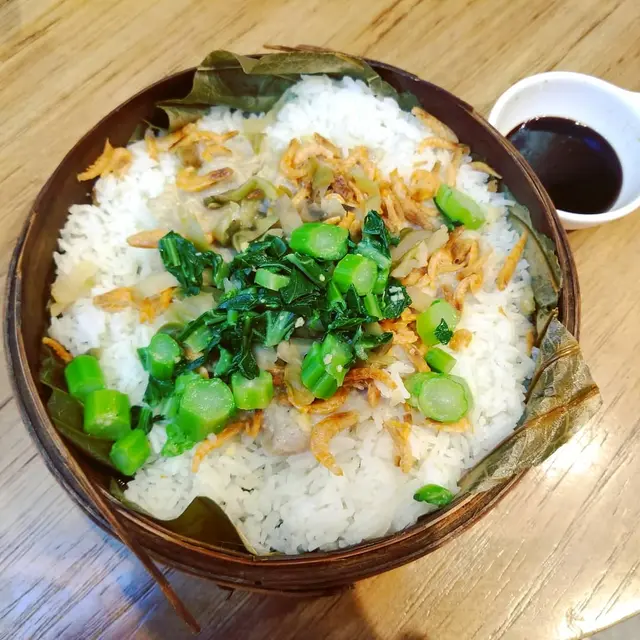 蝦子榨菜肉餅飯