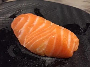 三文魚刺身