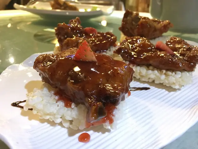 士多啤梨黑豚肉排骨
