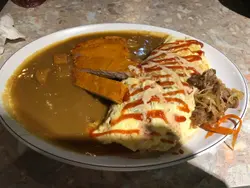 咖哩豬排蛋包麵