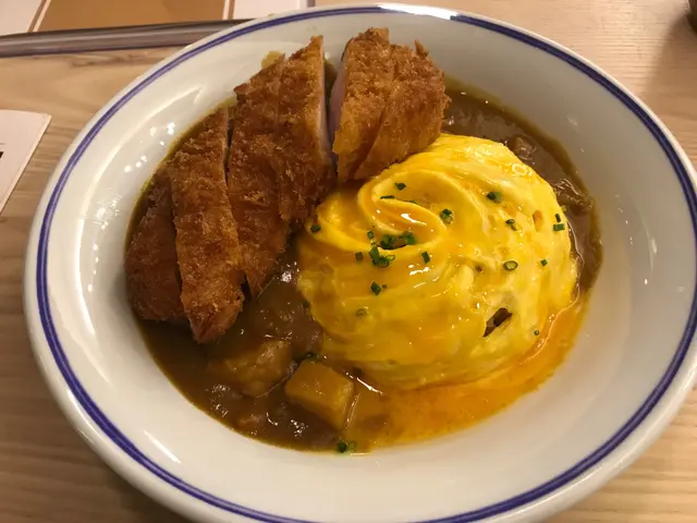 咖喱吉列豬扒飯(半熟玉子蓋飯)