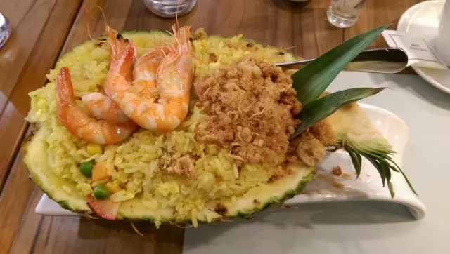 大蝦菠蘿飯