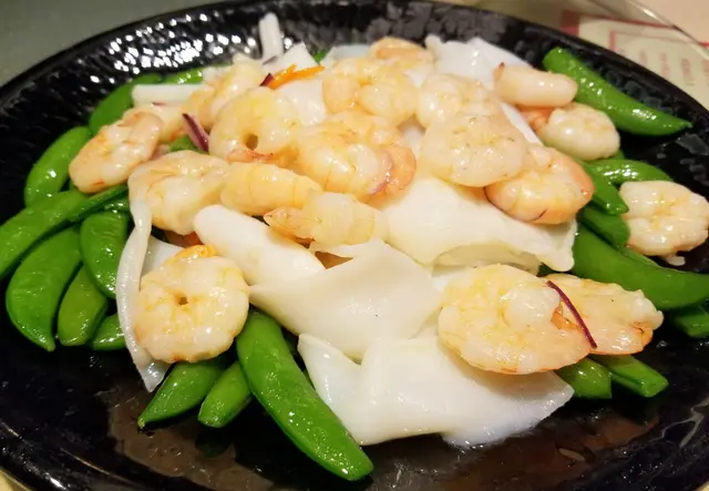 翡翠炒花枝蝦仁