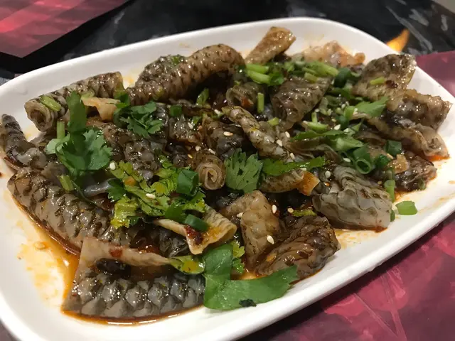椒麻爽脆魚皮