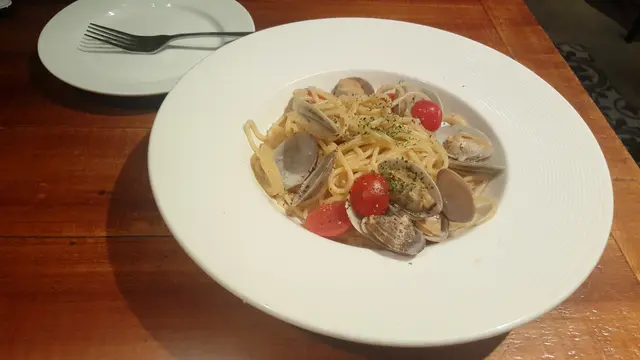 蒜香白酒汁海蜆意粉