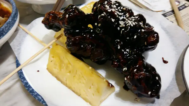 味道好好，糖醋排骨既醬汁去整，雞炸得脆口，凍左食都仲好脆好好食，同埋得一支骨方便食