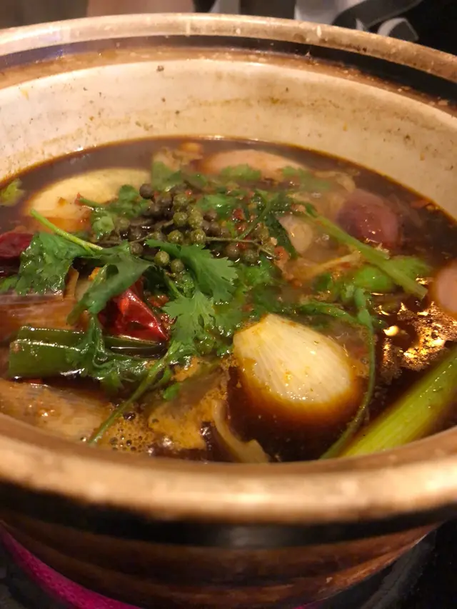 賣相正、辣度夠，但真的唔好味，雞件也略嫌偷工減料