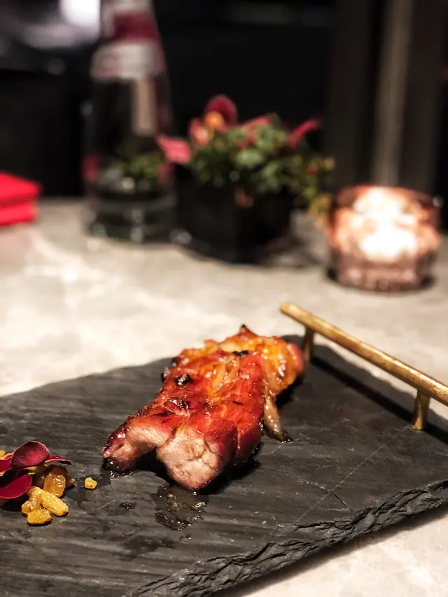 Roasted Iberico Pork w/ Honey Sauce | 蜜汁黑豚叉燒
