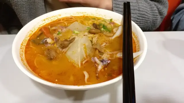 冬陰公海鮮湯粉