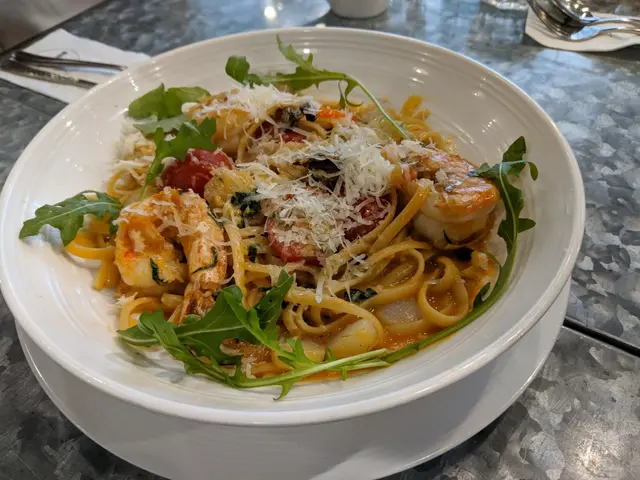 大蝦珍珠帶子龍蝦忌廉汁扁麵