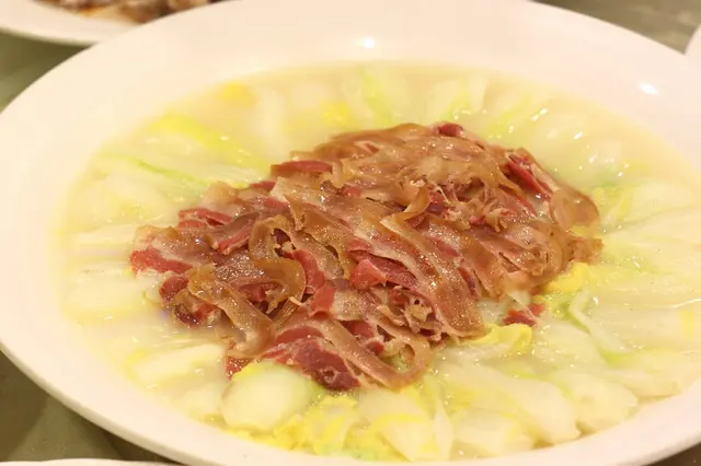 肘子雞湯浸菜膽