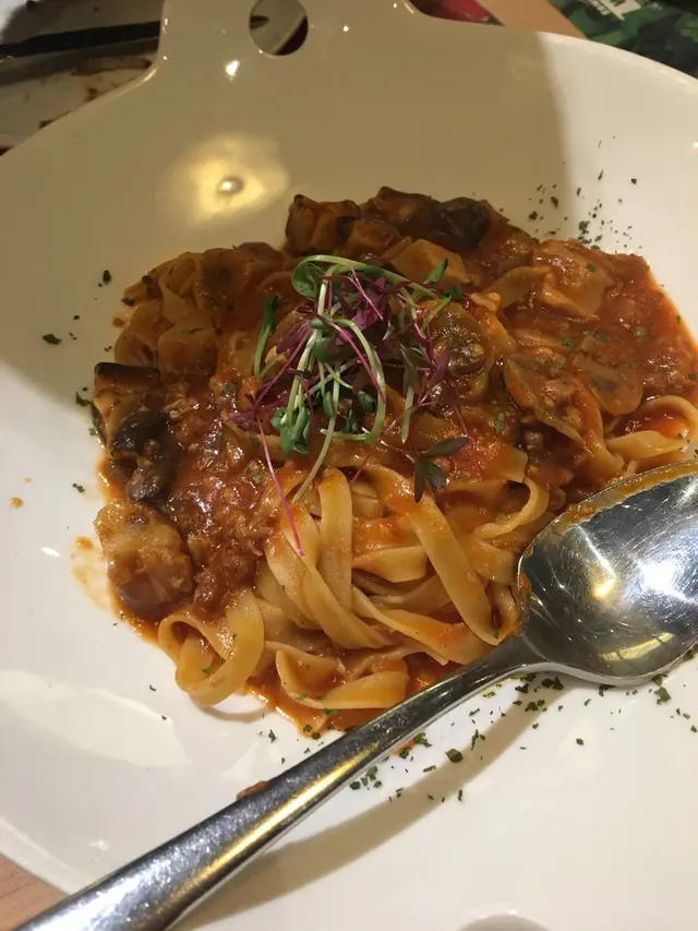 麵身食得出是靚麵粉。個汁好入味。