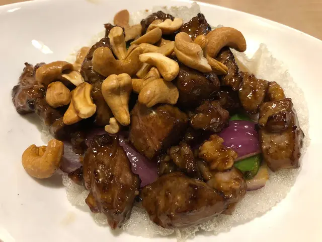 燒汁腰果和牛粒