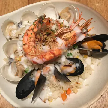 椰汁海鲜炒饭