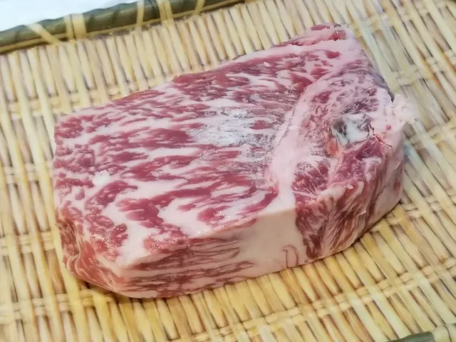 四成熟,入日即溶