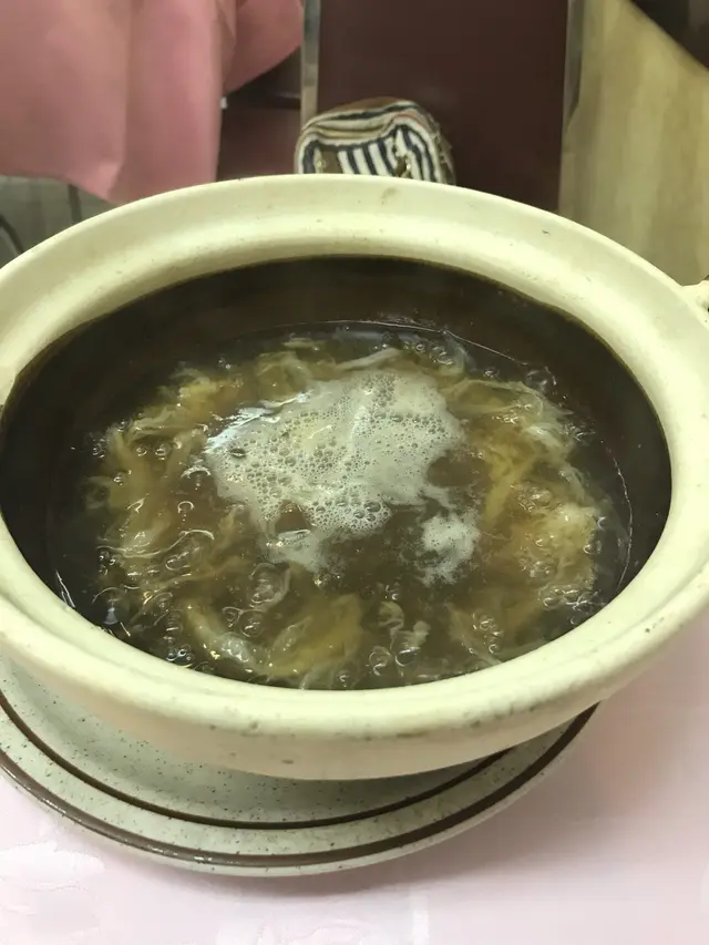 $380一両,四兩起,呃秤兼碎翅,完全夾唔起,只可以用匙羹食!