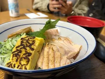 火炙三文鱼丼