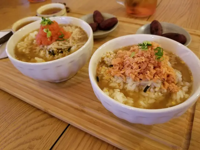 明太子麵豉湯泡飯 &三文魚麵豉湯泡飯
